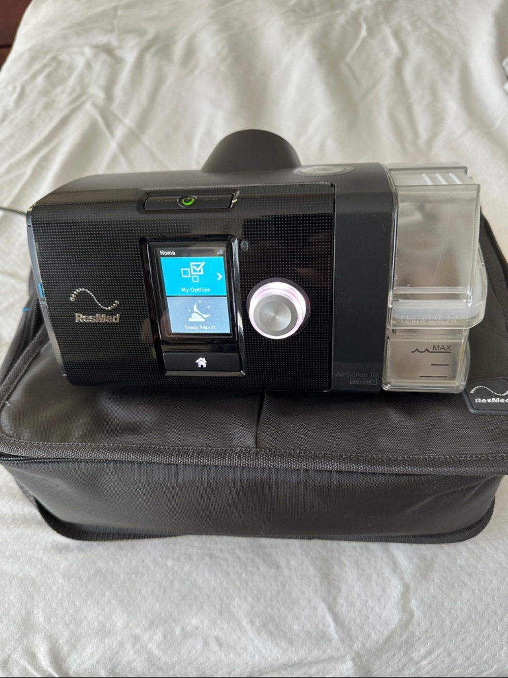 Resmed Airsense 10 with carrying bag